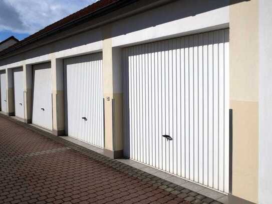 Garage in TOP LAGE zu vermieten in Mannheim - Bahnhof/Innenstadt