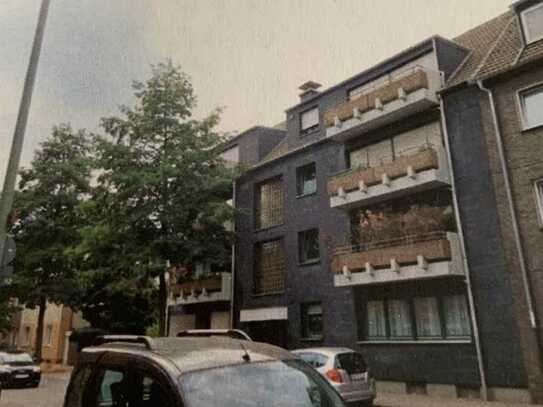 3-Zimmer-DG-Wohnung mit 2 Balkonen in Duisburg