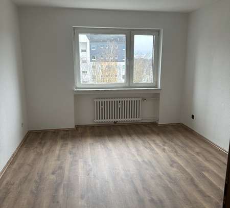 Charmante 3-Zimmer-Wohnung auf der Margarethenhöhe mit Süd-Balkon und Tiefgaragenstellplatz