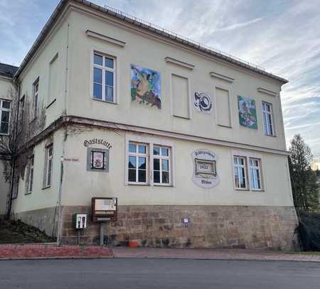 teilsaniertes Wohn- und Geschäftshaus (ehemalige Tanzgaststätte mit Saal) in Reichenbach OT Mylau