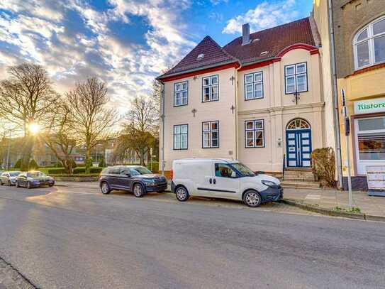 Repräsentatives & zentrales Bürohaus! 
EG und OG getrennt mietbar! Ab 1.400 € KM!