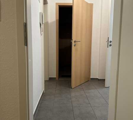 Möblierte 2,5-Zimmer-Wohnung in zentraler Lage in Mannheim zu vermieten