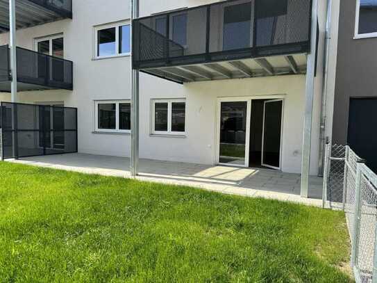 3-Zimmer-Neubauerdgeschosswohnung mit großem Garten und parkähnlichem Innenhof in Mengkofen