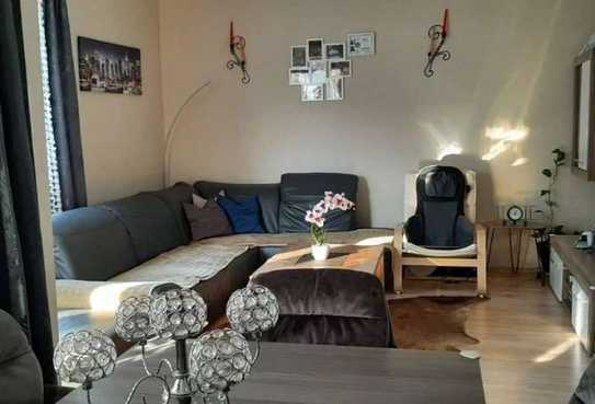 Stilvolle, sanierte 2-Raum-Wohnung mit Balkon und EBK in Dieburg