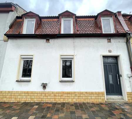 Kernsaniertes Reihenmittelhaus in Bamberg Moosstraße mit Garten zu vermieten.