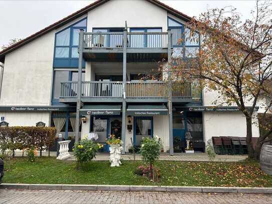 Schöne 2 Zimmer- Wohnung mit Balkon und Einbauküche in Unterföhring