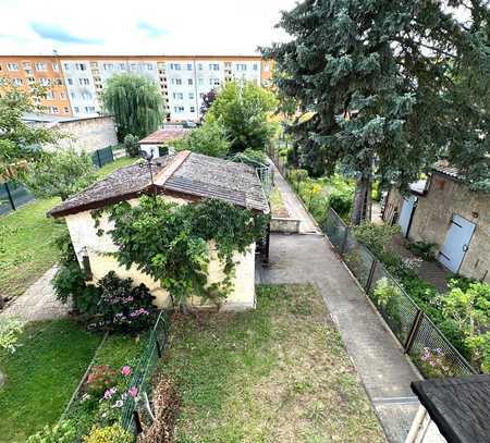 Charmantes 20er Jahre Reihenhaus mit Garten und Garage