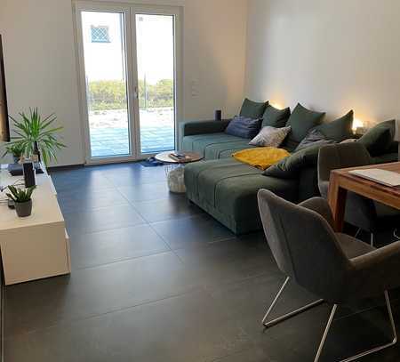 BESICHTIGUNG 23.09. 17 UHR! ** Neubau ** Moderne 2 ZKB Gartenwohnung ** Ideal für München-Pendler