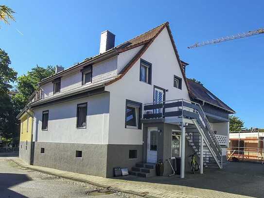 Schick renoviertes Mehr-Generationen-Haus mit Dachterrasse plus Gästewohnung im Souterrain