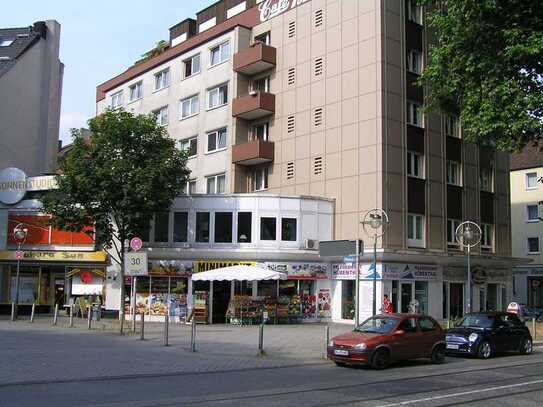 Zwei-Zimmer-Wohnung mit Balkon in optimaler Lage ! Klinikviertel !