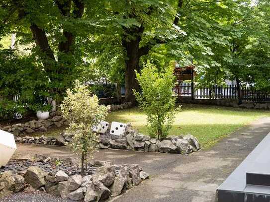 Schöne Altbauwohnung(en)/Stadthaus im Haus mit großem Garten und altem Baumbestand