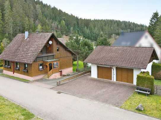 Idyllisches Wohnen im Schwarzwald - Kleines Haus mit Doppelgarage und großem Grundstück im Poppeltal