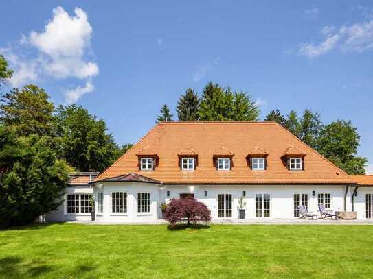 ONE OF A KIND | Herrenhaus mit atemberaubendem Bergblick