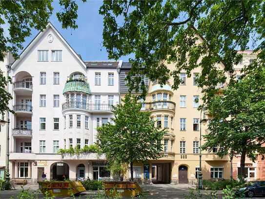 Mitten in Berlin-Kreuzberg - schöne und helle Bürofläche im gepflegten, historischen Altbau