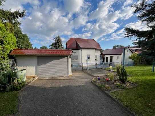 Großes Grundstück, solides EFH, Garage, diverse Nebengebäude.... ! Hier können Kinder toben