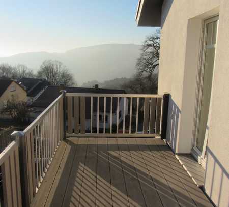 Freundliche, Großzügige 5-Zimmer-Wohnung mit Balkon und EBK mit großem Garten in Lindenfels