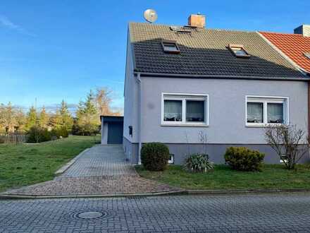 Schöne Doppelhaushälfte in Oebisfelde sucht neuen Besitzer