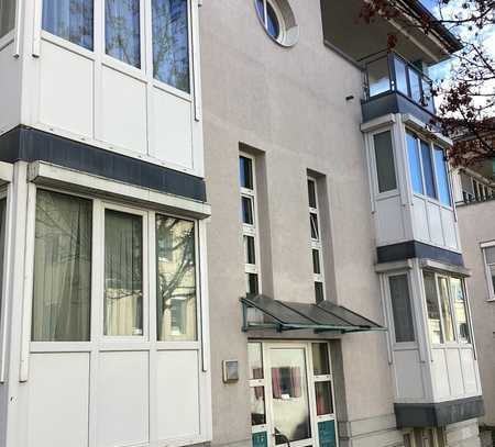 Schöne 3-Zimmer Maisonette-Wohnung mit 2 Balkonen !