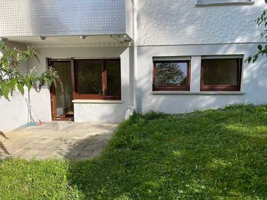 Exklusive 2-Zimmer-EG-Wohnung mit schöner Terrasse und perfekter Anbindung