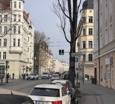 FREI-Wunderschöne 3-Zimmer-Altbauwohnung in Haidhausen – Individuell gestaltbar