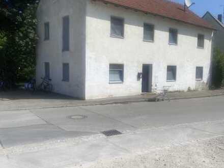 Gr. sehr geräumiges Haus mit vielen Möglichkeiten