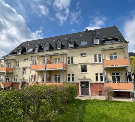 EBK - Bad mit Fenster -offene Küche - Balkon