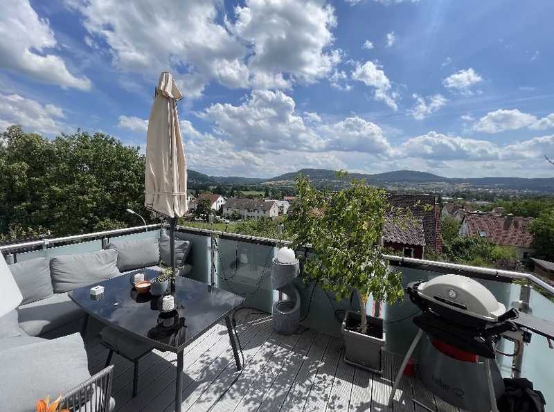                                                               Lichtdurchflutete Penthouse-Wohnung mit traumhaftem Blick &uuml;ber Hersbruck                                                       in Buch (Nürnberg)