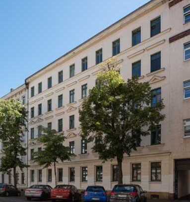 WG-geeignete EG-Wohnung im sanierten Altbau auf ca.65 m² mit Balkon