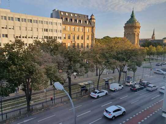 Schöne, geräumige zwei Zimmer Wohnung in Mannheim im Herzen von Mannheim