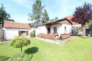 Freizeitgrundstück mit Bungalow in begehrter ruhiger Lage von Berlin-Kaulsdorf