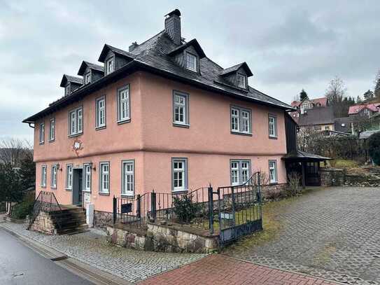 Gemütliche Dachgeschosswohnung im historischen Gebäude mit herrlichem Ausblick über Ilmenau