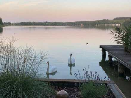 WINTERPREIS! DIREKTLAGE AM SEE - FREIZEITGRUND, SOMMERHÄUSCHEN CA. 20 m² + STEGANLAGE + BOOTSHAUS