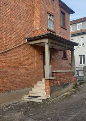 Idyllisches 2-Familienhaus mit Nebengebäude und großem Gartengrundstück