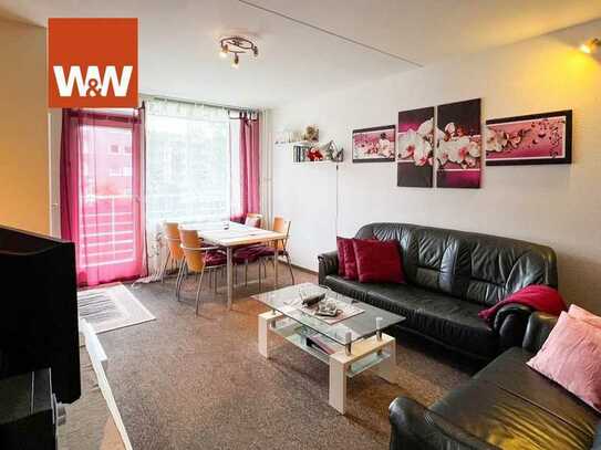 Schicke Ferienwohnung im 1.OG mit Balkon
zum bestechenden Preis.