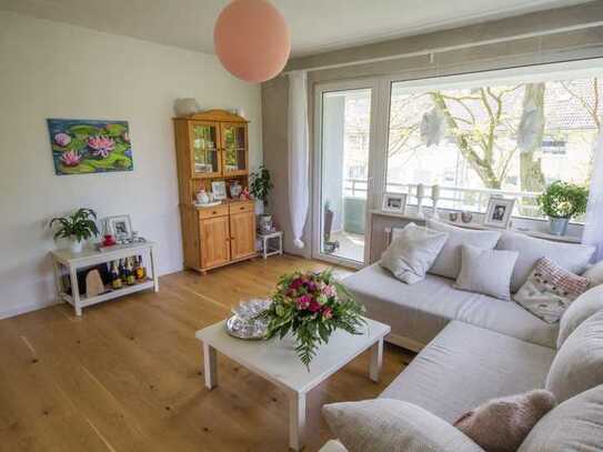 Attraktive 3-Zimmer-Wohnung mit gehobener Innenausstattung mit Balkon und EBK in Rheinberg