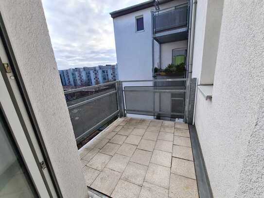 geräumige 3-Zimmerwohnung mit Balkon südl. Innenstadt