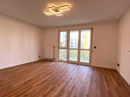 **RESERVIERT** Neuwertige 2-Zimmer-Wohnung in Freiburg - WG Vermietung möglich 5,4% Rendite