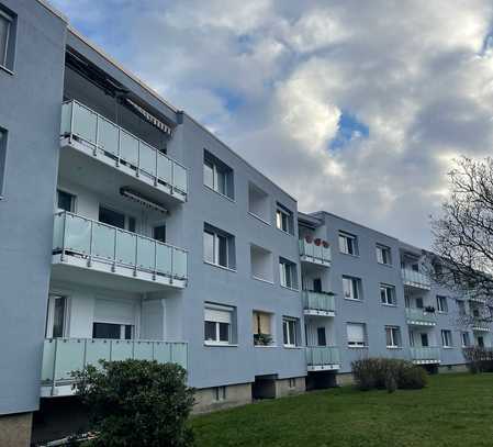 Stilvolle Sanierte 3-Zimmer-Wohnung mit zwei Balkonen in Langenhagen