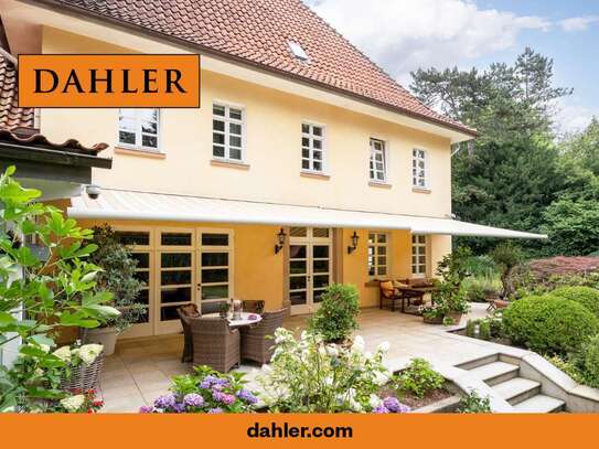 Eintreten und den Alltag "draußen lassen": wunderschöne Villa auf parkähnlichem Grundstück