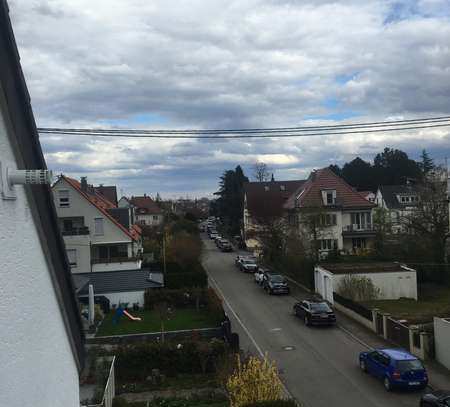 Sonnige 1,5-Zimmer Wohnung mit Südbalkon und schöner Aussicht!