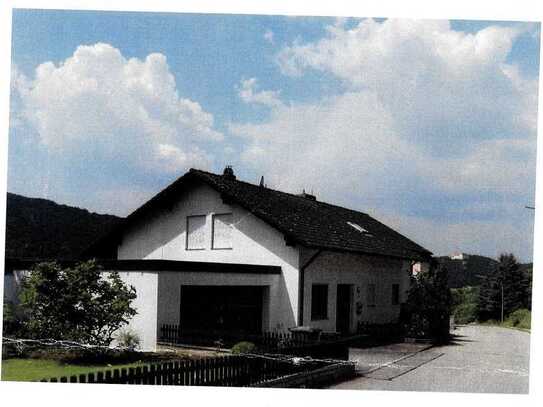 Geräumiges 9-Zimmer-Mehrfamilienhaus mit gehobener Innenausstattung in Riedenburg