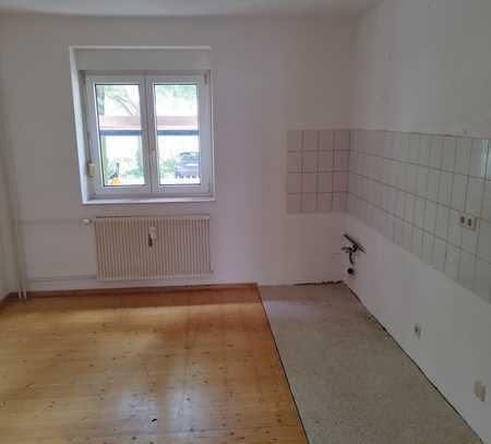 Helle 2 Zimmer Wohnung mit Altbaucharme