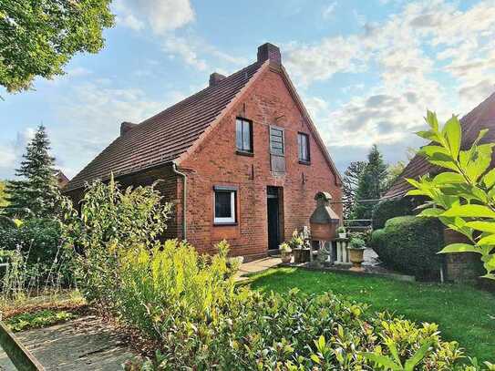 Einfamilienhaus mit Nebengebäuden in 28197 Seehausen-Strom