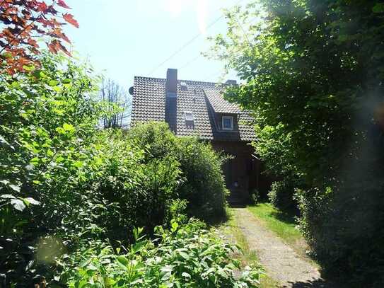 Einfamilienhaus mit Einliegerwohnung großes Grundstück mit Baumbestand