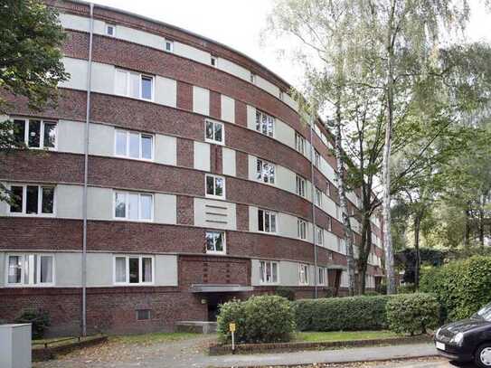 Praktisch geschnittene 2-Zimmer-Wohnung in Barmbek Nord - Dringlichkeitsbestätigung erforderlich!