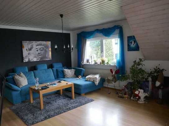 Helle 3,5-Zimmer-Wohnung mit Balkon, Garten und Garage in ruhiger Lage in Hemsbach