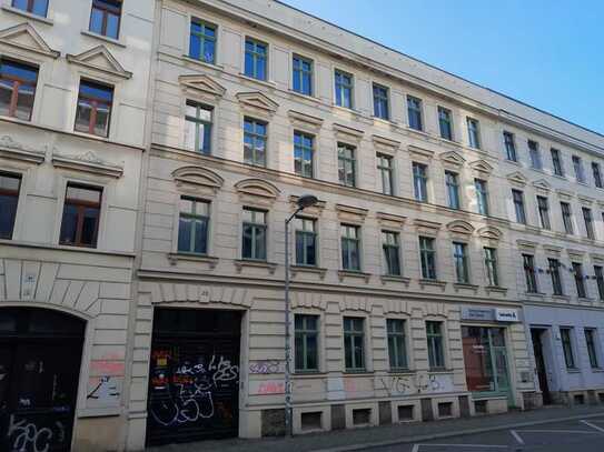 2 Raum Wohnung mit Balkon in Plagwitz