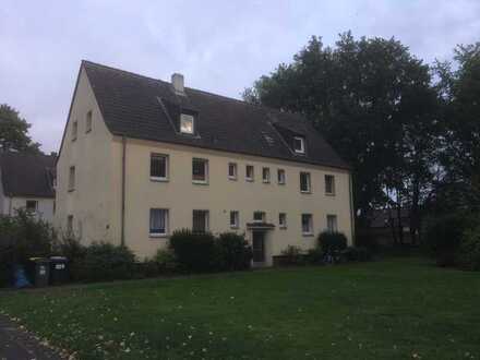 Modernisiertes Mehrfamilienhaus mit 15 Zimmern in Obermeiderich, Duisburg