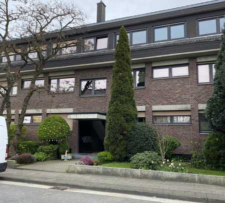 Modernisierte 4-Zimmer-Wohnung mit Balkon in Herzogenrath