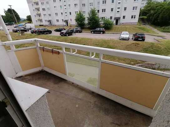 Solide & bezahlbare Wohnung mit Balkon - in grüner Umgebung